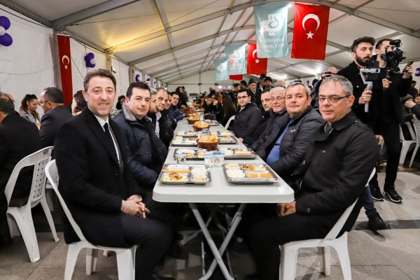 İLK İFTAR YEMEĞİ BANDIRMA TİCARET BORSA’SINDAN