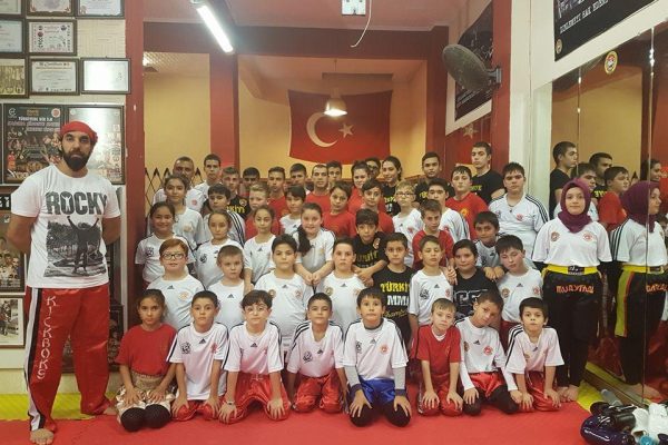 ALTIN YUMRUK SPORCULARI SİYAH KUŞAK SINAVINDALAR