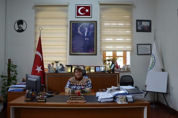 8 Mart’ta başkan makamı kadınlara bıraktı