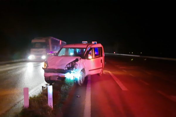 Gönen’de trafik kazası : 3 yaralı