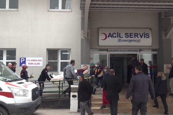 BELEDİYE BAŞKANINA BIÇAKLI SALDIRI