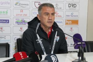 4-0 kaybedilen Bodrumspor maçı sonrasında basına açıklama yapan Bandırmaspor Teknik