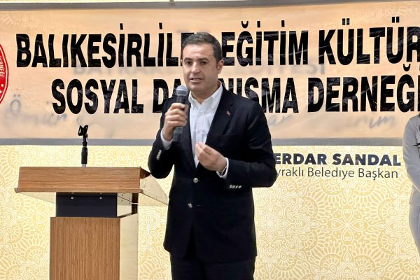AHMET AKIN İZMİR’DE BALIKESİRLİLERLE İFTAR YAPTI