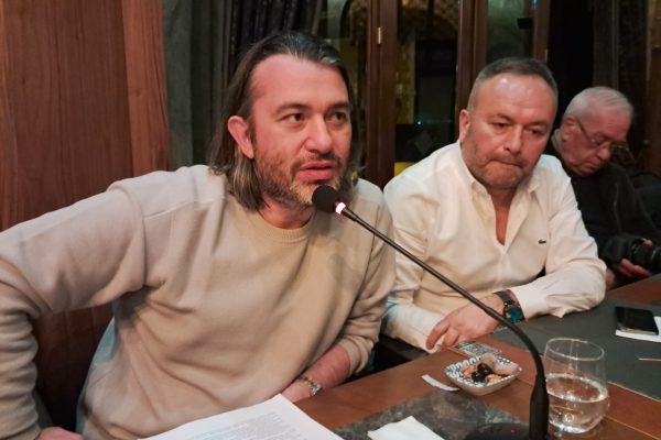 YOLUN SONUNDA SPORTİF AŞ GÖZÜKÜYOR