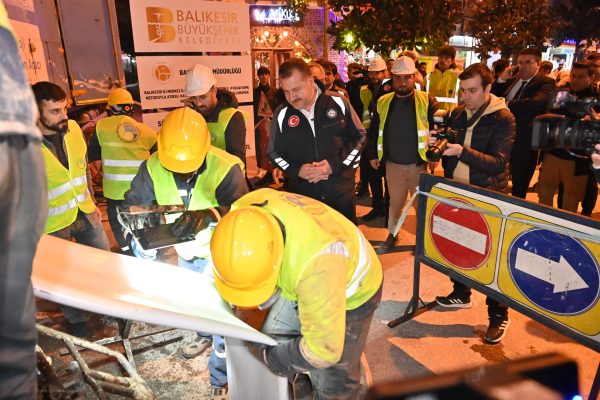 Büyükşehir’den müjde, artık yollar kazılmadan su hatları onarılabilecek