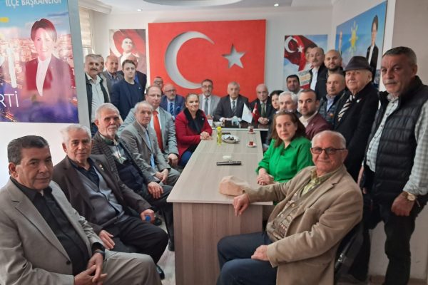 İYİ PARTİ’DE BAYRAMLAŞMA