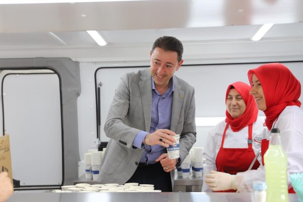 BANDIRMA BELEDİYESİNDEN ÇORBA İKRAMI