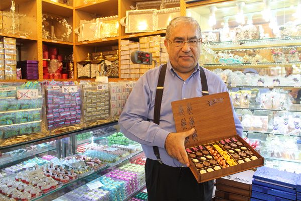 UCUZ ÇİKOLATA SAĞLIK SORUNLARINA YOL AÇABİLİR