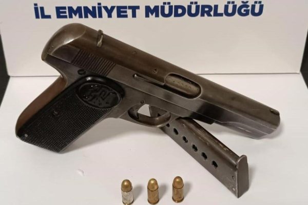 ARANAN 21 ŞAHISTAN 9’U TUTUKLANDI