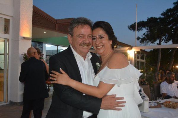 TİRBÜŞON SİYASETE SOYUNDU