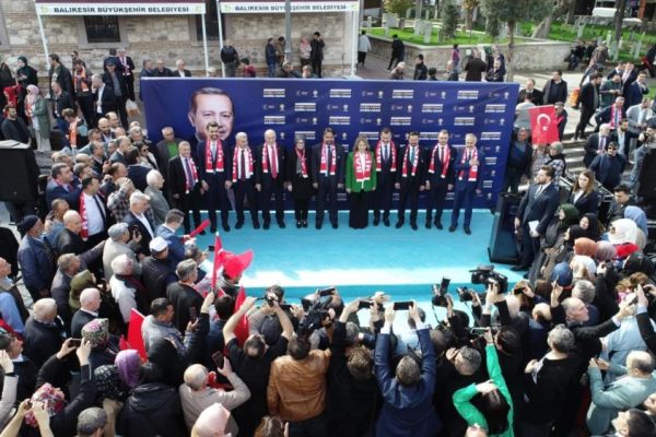 AK PARTİ ADAYLARINI BALIKESİR’DE TANITTI