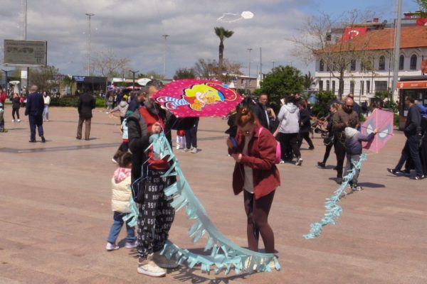 BANDIRMA’DA UÇURTMA ŞENLİĞİ