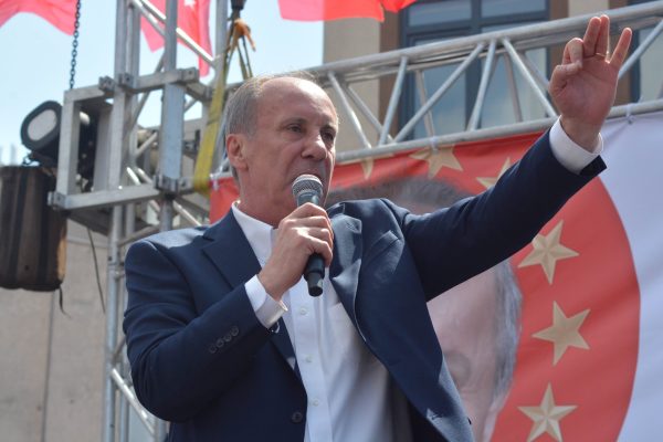 İNCE : KILIÇDAROĞLU, ERDOĞAN’IN ESKİLERİNDEN MEDET UMUYOR