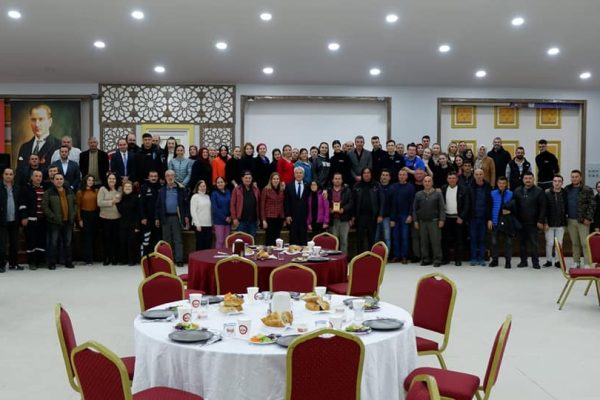 BAŞKAN GÜNEY’DEN BELEDİYE PERSONELİNE İFTAR YEMEĞİ