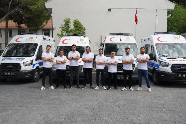 BÜYÜKŞEHİRİN AMBULANSLARI HIZIR GİBİ