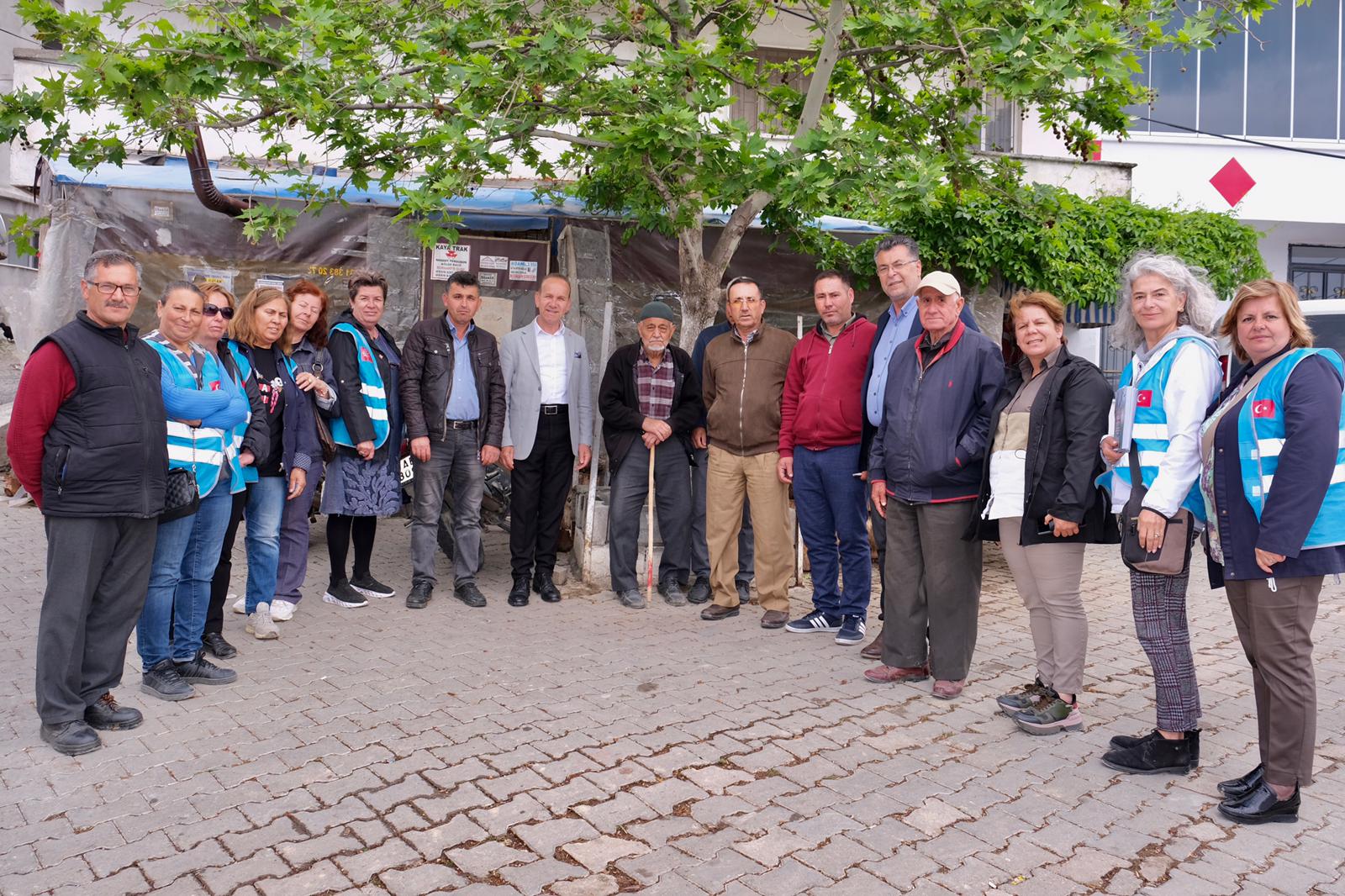 CHP Balıkesir Milletvekili adayı Selim Panç esnaf ziyaretleri ile gönüllere