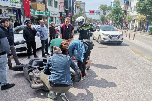 MOTOSİKLET KAZASINDA 1 KİŞİ YARALANDI