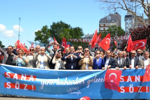 MİLLET İTTİFAKI BANDIRMA’DA GÖVDE GÖSTERİSİ YAPTI