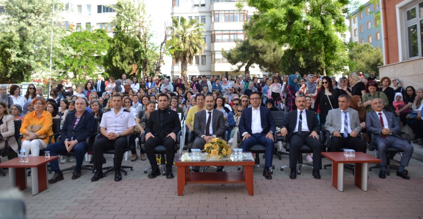 Bandırma Halk Eğitim Merkezi düzenlediği sergi açılışı ve diploma töreni