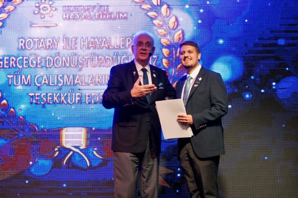 BANDIRMA ROTARY KULÜBÜNE ÖDÜL YAĞDI