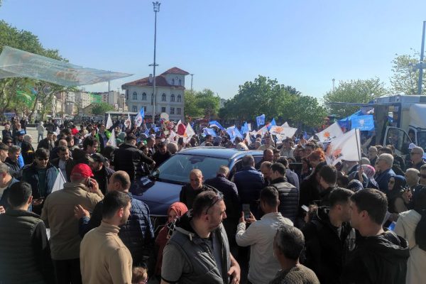 TOGG BANDIRMA CUMHURİYET MEYDANI’NDA