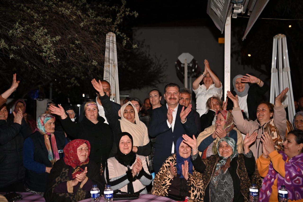   Marmara İlçesi Avşa ve Yiğitler Mahallesi’nde vatandaşlarla buluşan Balıkesir