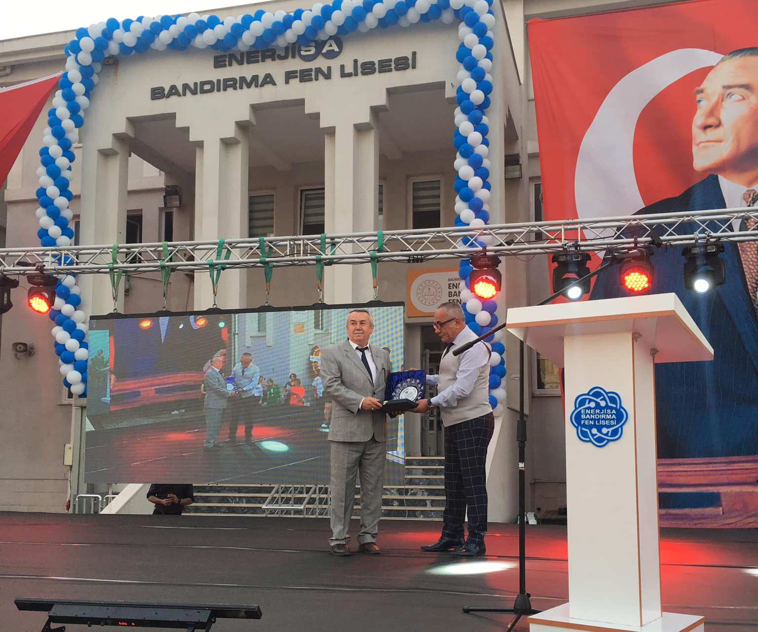   Bandırma EnerjiSa Fen Lisesinde mezuniyet töreni gerçekleştirildi. 10. Dönem