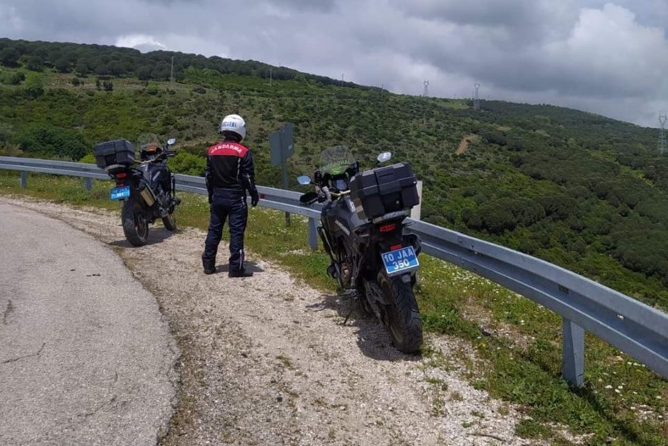 Balıkesir‘in Erdek ilçesinde Erdek İlçe Jandarma Komutanlığına ait Motosikletli Jandarma