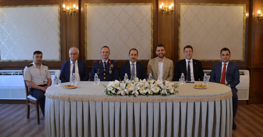 Kurban Bayramı dolayısıyla bayramın 1’inci günü Bandırma Nikah Salonu’nda protokol