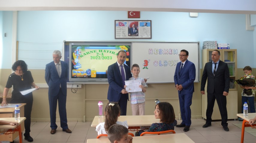   2022/2023 yılı öğretim yılı bugün dağıtılan karneler ile sona