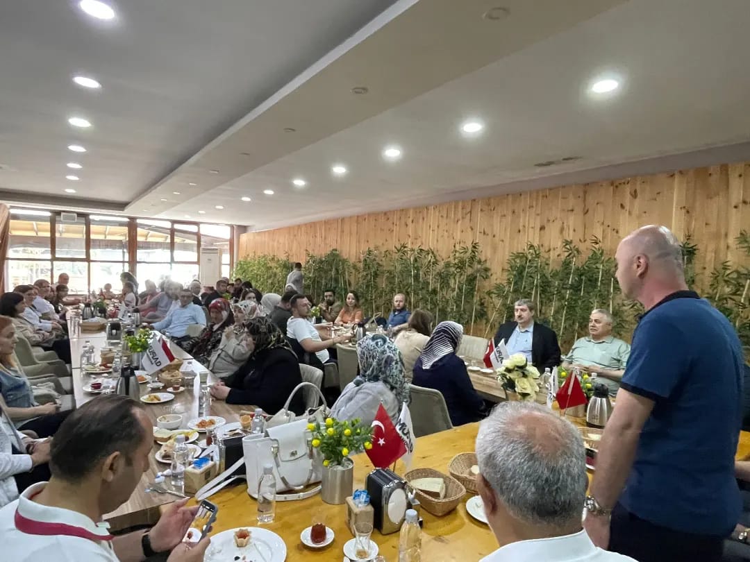 MÜSİD Bandırma Şubesi düzenledikleri kahvaltıda üyeleriyle bir araya geldi. Gönen