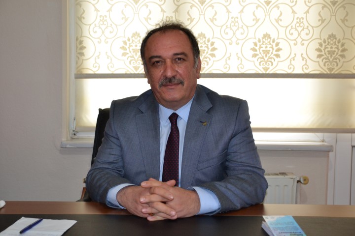   MHP İlçe Başkanı Bekir Bozkurt seçim sonuçlarını Şehir Gazetesine