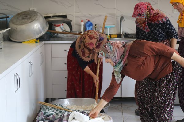 GMKA’DAN BALLIPINARLI KADIN ÜRETİCİLERE DESTEK