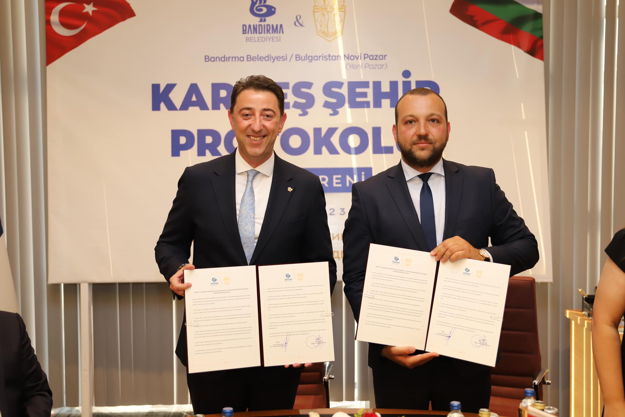 Bandırma ile Bulgaristan’dan Novipazar, Kardeş Şehir oldu. İmzalanan Kardeş Şehir