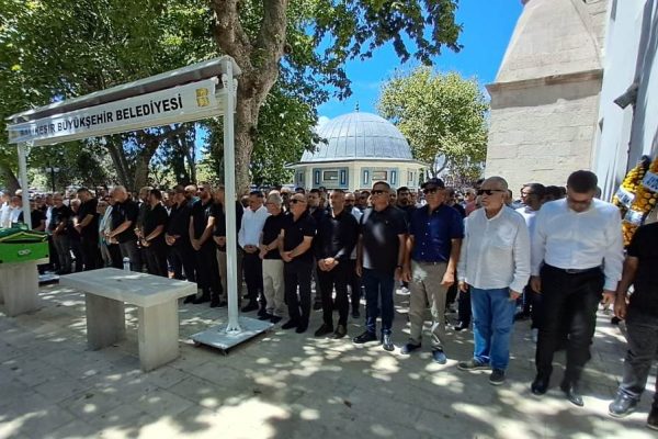 İHSAN KURUOĞLU EBEDİYETE UĞURLANDI