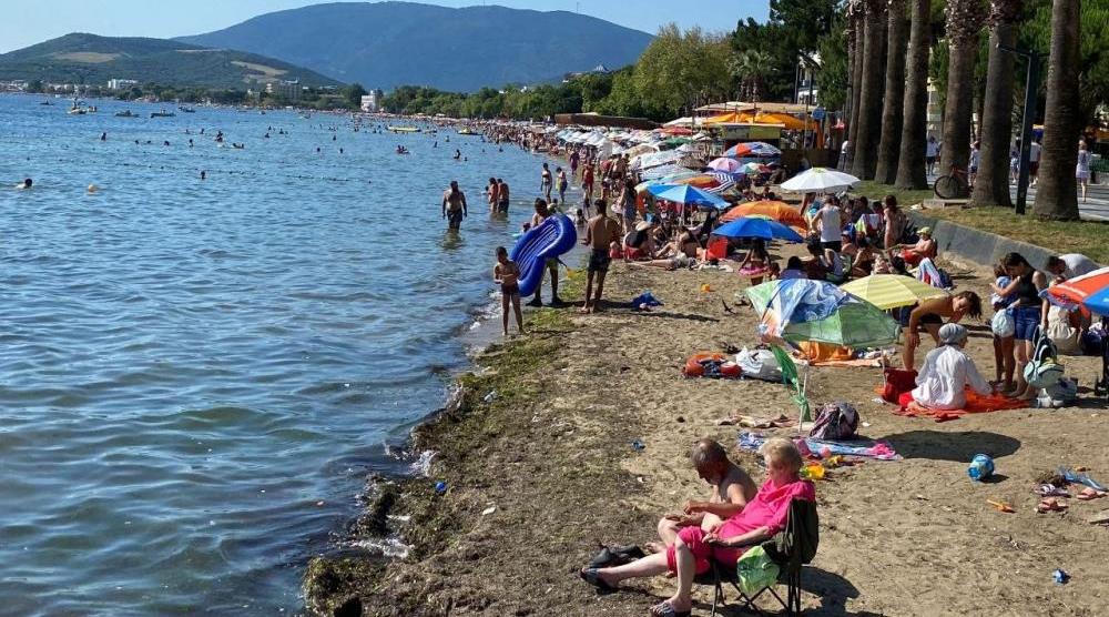 Balıkesir’in Erdek ilçesinde bayram tatili sebebi ile turizm patlaması yaşanırken