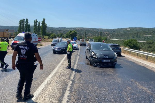 ERDEK’TE TRAFİK KAZASI : 1 YARALI