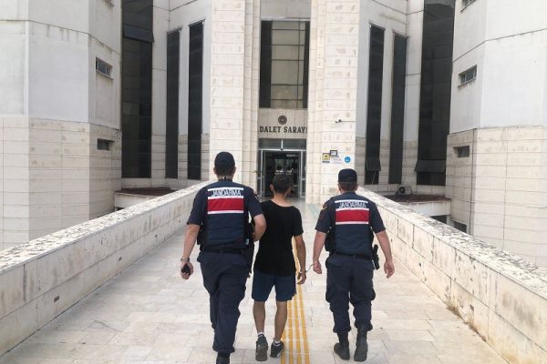 ARANAN 2 KİŞİ JASAT’TAN KAÇAMADI