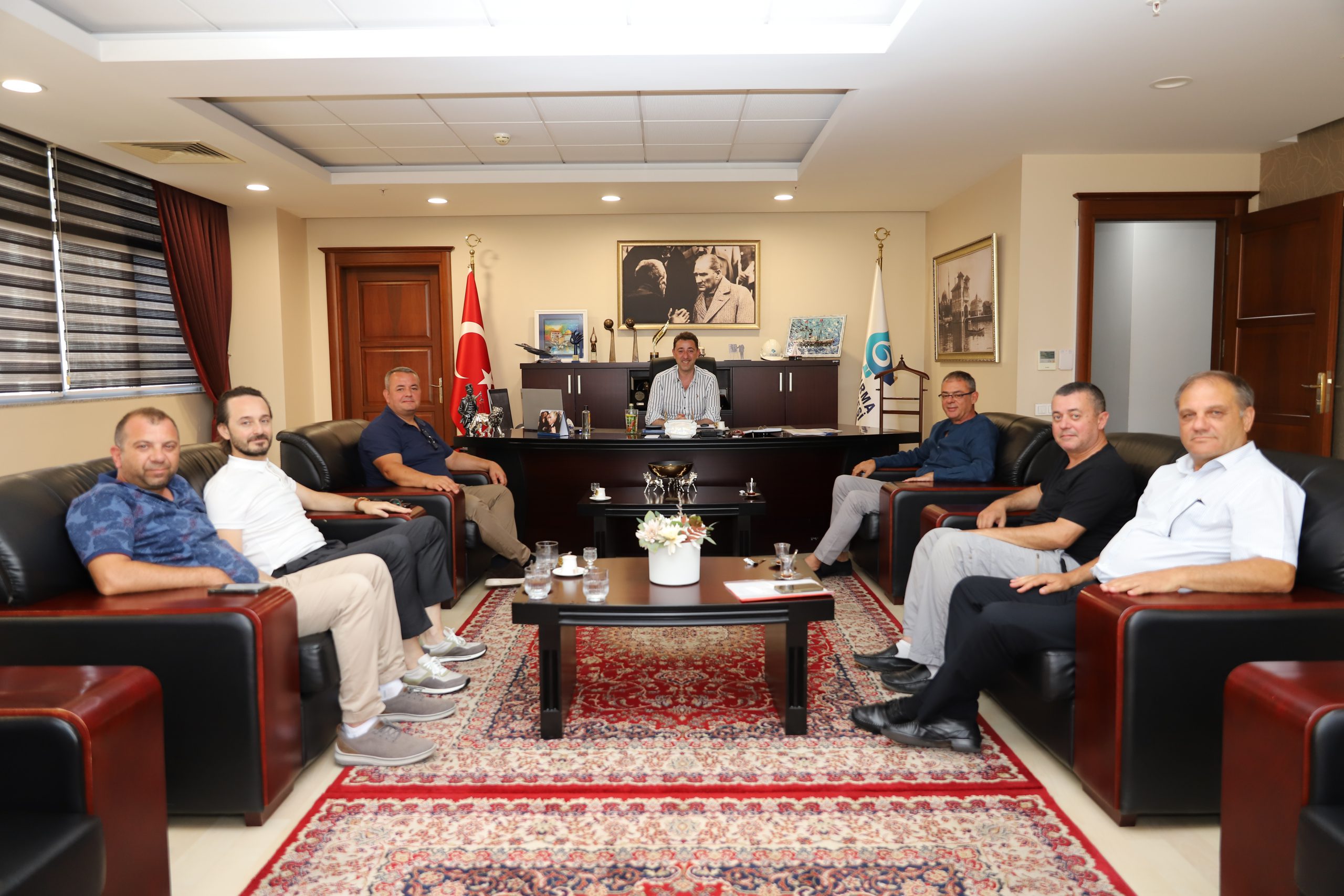 Bandırma Ticaret Borsası Yönetim Kurulu Bandırma Belediyesini ziyaret etti. Borsa