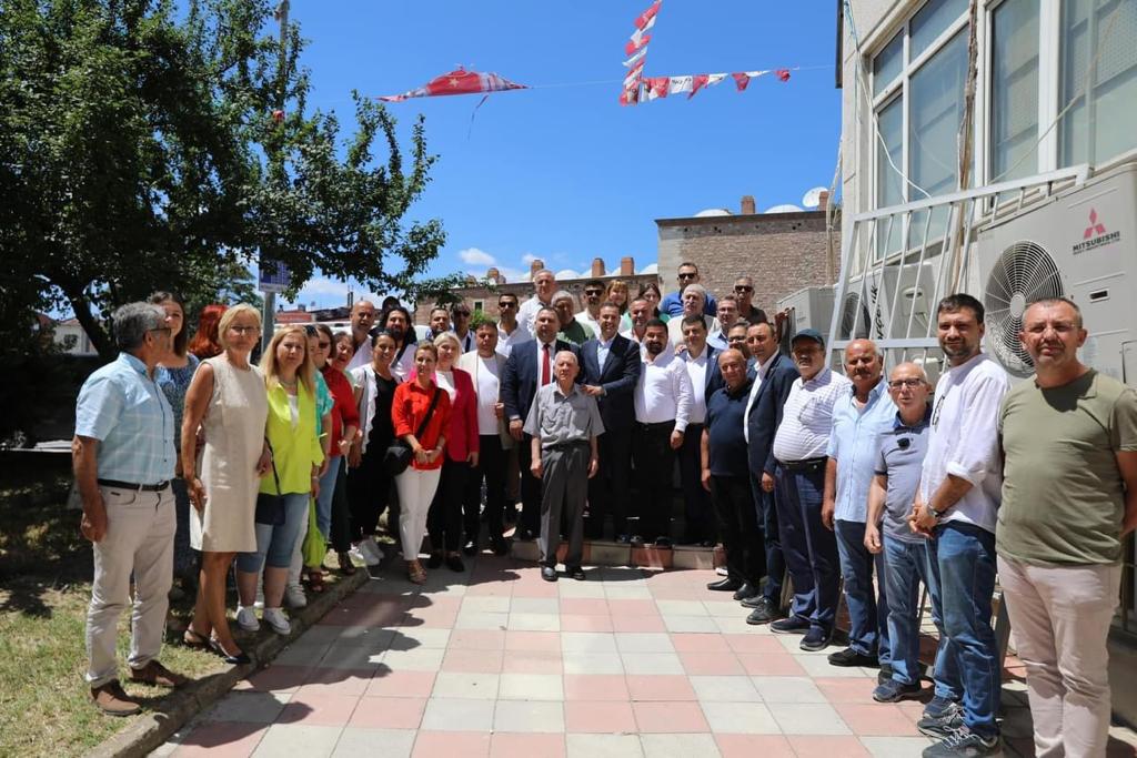 CHP Yerel Yönetimlerden Sorumlu Genel Başkan Yardımcısı Ahmet Akın, partisinin