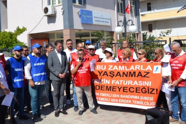 EMEKLİLER İŞKUR’A İŞ BAŞVURUSUNDA BULUNDULAR