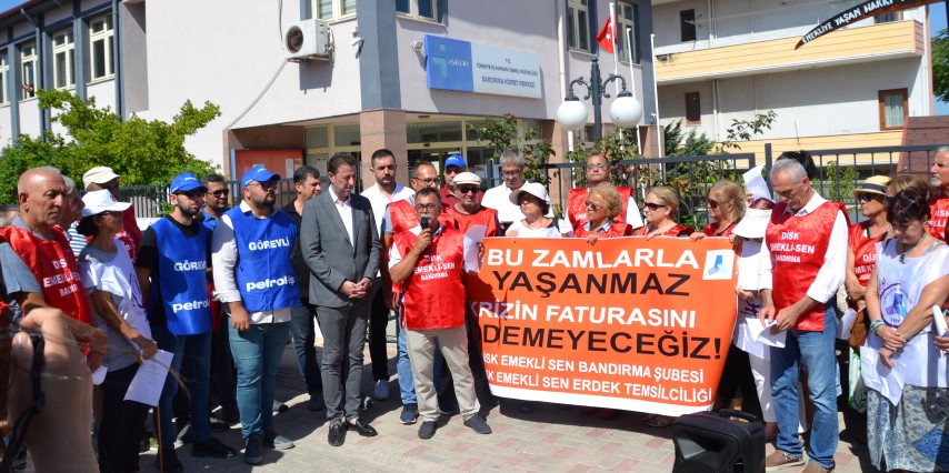 Emekli Sen Bandırma Şubesi üyeleri Sefalete Mahkum Olmayacağız başlıklı basın