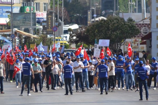 ETİ MADEN İŞÇİSİ SOKAĞA İNDİ