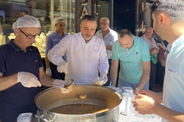 SAFİR KUYUMCULUK’TAN GELENEKSEL AŞURE HAYRI