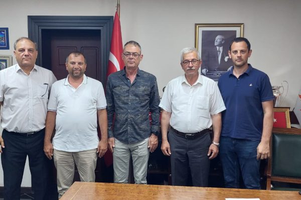 TİCARET BORSASI HEYETİ BAŞKAN KARIŞIK’I ZİYARET ETTİ