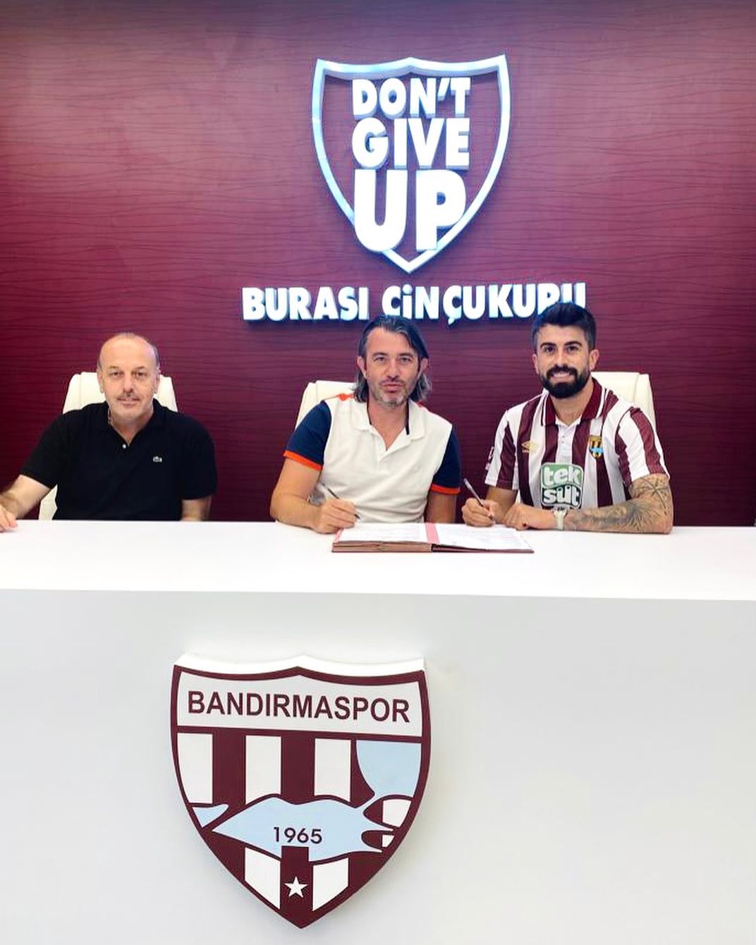 Bandırmaspor SK. kaleci transferi yaptı. Daha önce Dikilitaş, Beylerbeyi Spor,