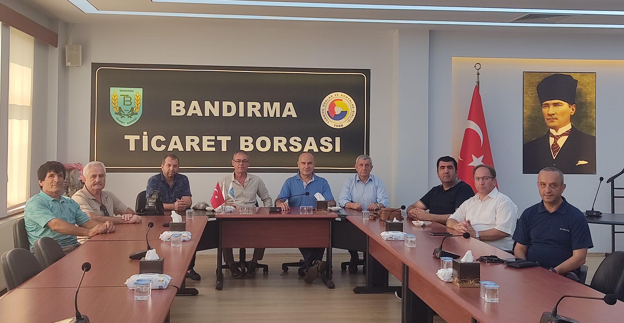   İyi Parti Balıkesir Milletvekili Turhan Çömez Bandırma Ticaret Borsasını