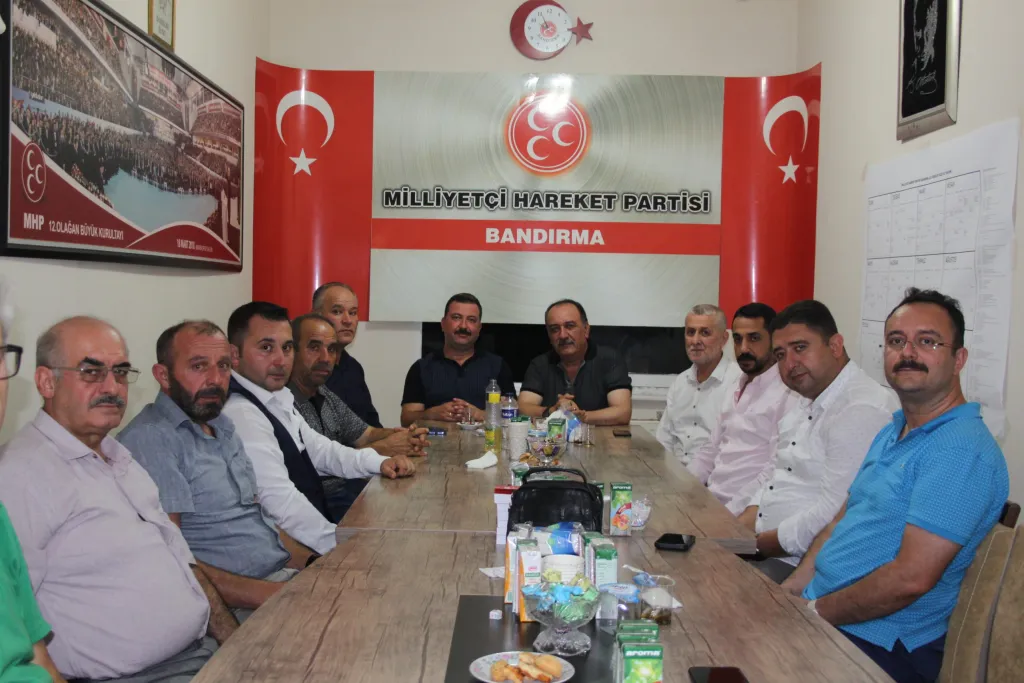 MHP Balıkesir Milletvekili Ekrem Gökay, İlçe teşkilatını ziyaret ederek Bandırma’daki