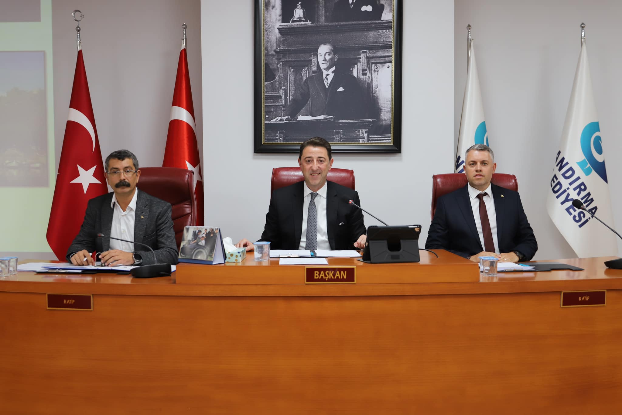 Bandırma Belediye Meclisi’nin Ağustos Ayı oturumunda gündeme gelen iki konu