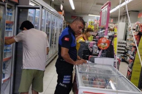 ERDEK’TE BAKKAL VE MARKETLER DENETLENDİ